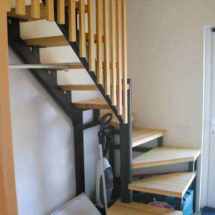 Pine solid wood stairs with steel frame