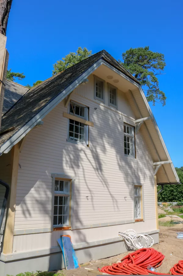 Exterior solid spruce boards