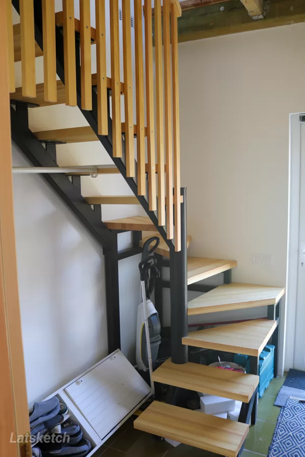 Pine solid wood stairs with steel frame