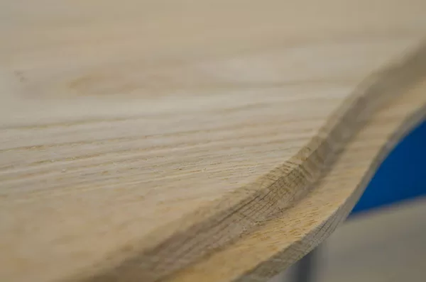 Curvilinear wood flooring