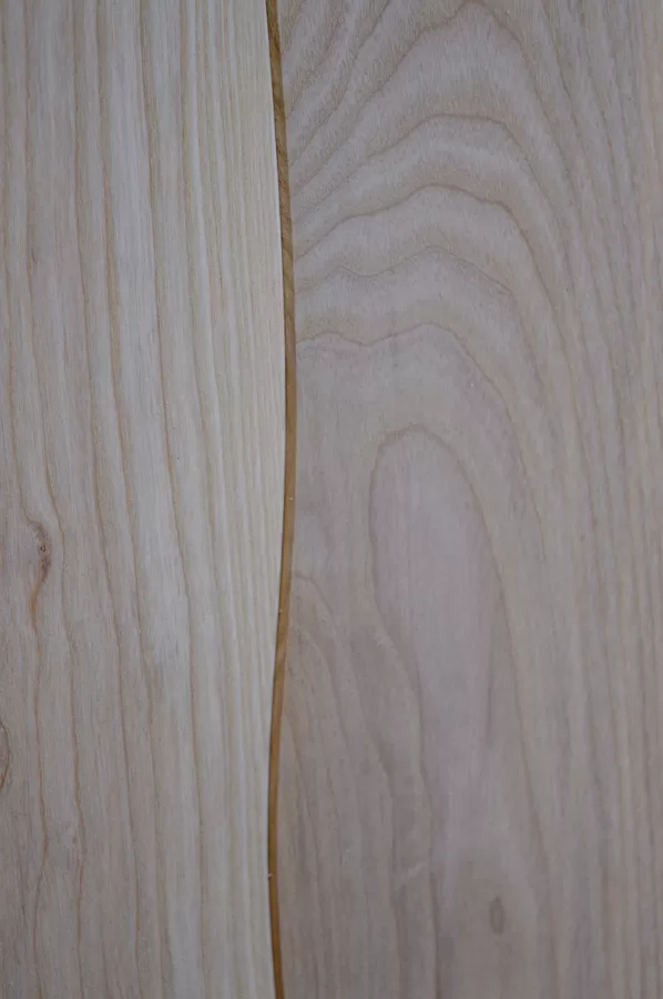 Curvilinear wood flooring
