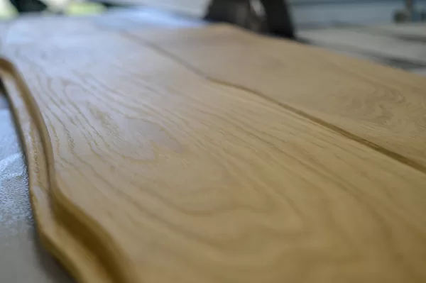 Curvilinear wood flooring
