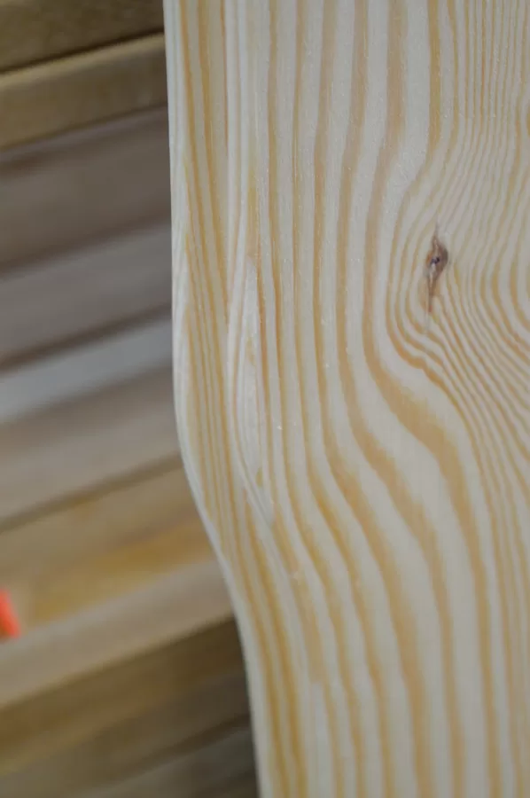 Curvilinear wood flooring