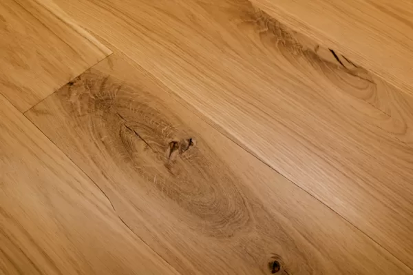 Curvilinear wood floorin