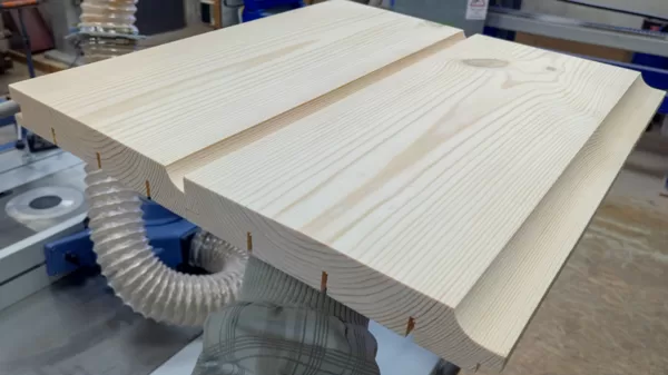 Exterior pine solid wood boards
